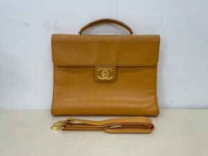 CHANEL シャネル キャビアスキン ブリーフケースを世田谷区で出張買取しました