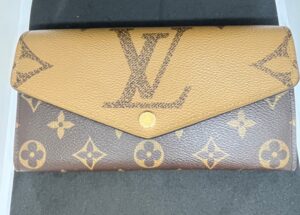 LOUIS VUITTON ポルトフォイユ・サラを世田谷区で出張買取